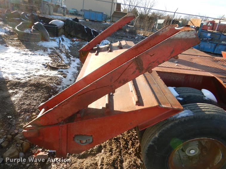 image for item DE0002 1978 Tech-Steel HLB34225 lowboy equipment trailer