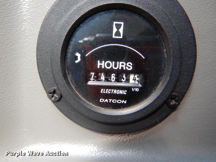 image for item DE0006 2001 Ford Econoline E450 Super Duty ambulance