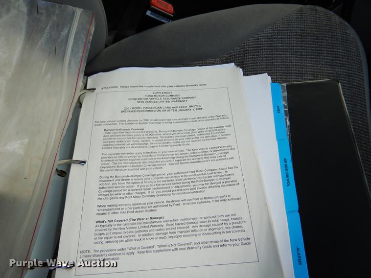 image for item DE0006 2001 Ford Econoline E450 Super Duty ambulance