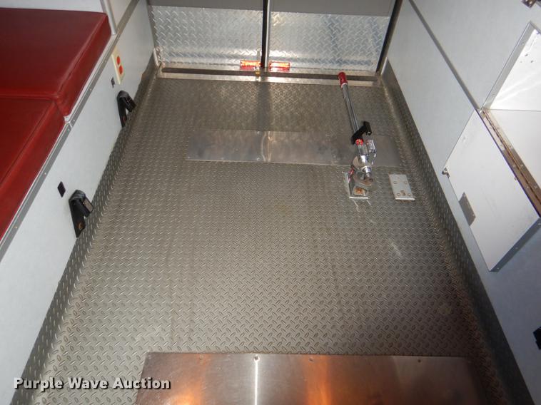 image for item DE0006 2001 Ford Econoline E450 Super Duty ambulance