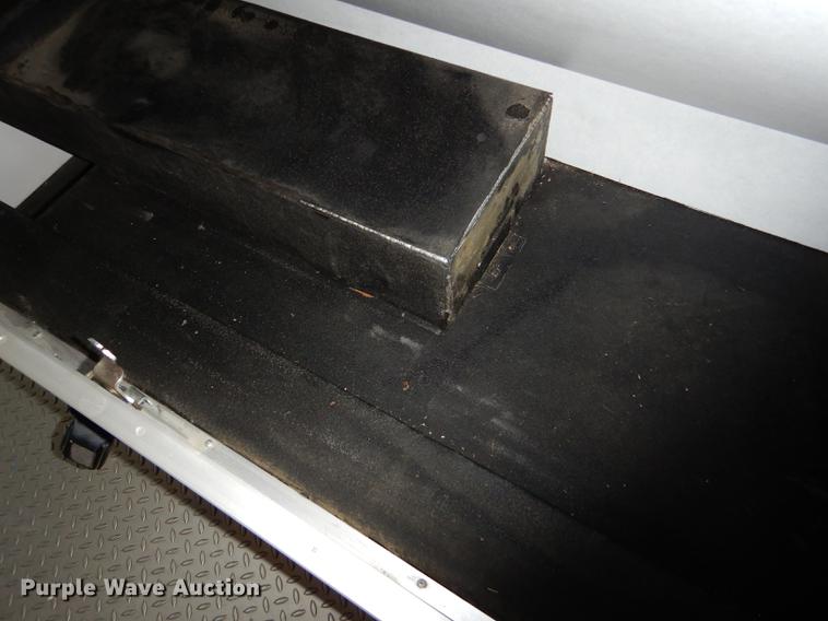 image for item DE0006 2001 Ford Econoline E450 Super Duty ambulance