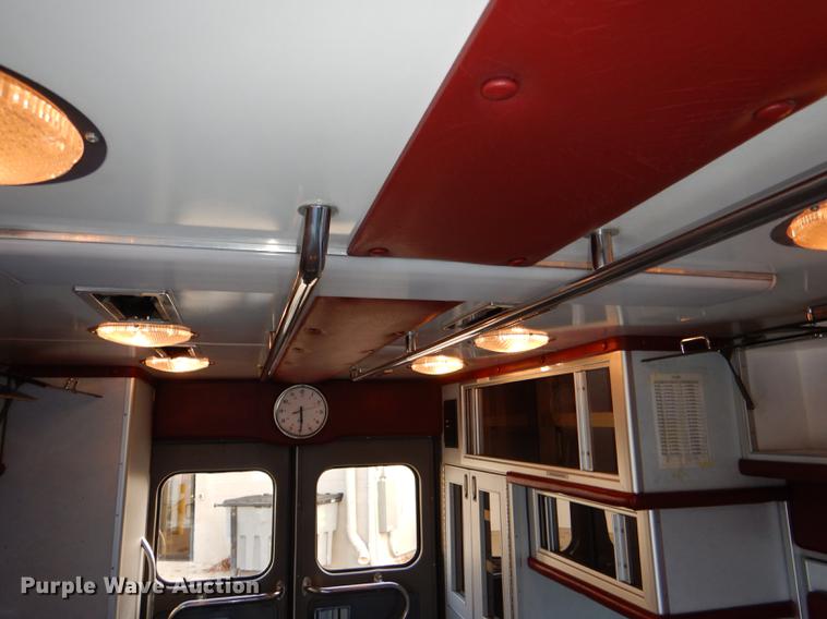 image for item DE0006 2001 Ford Econoline E450 Super Duty ambulance