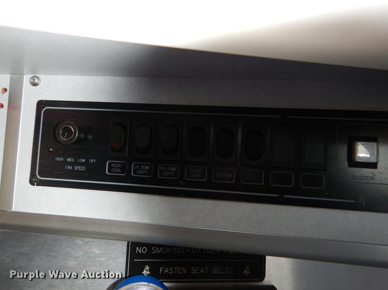 image for item DE0006 2001 Ford Econoline E450 Super Duty ambulance