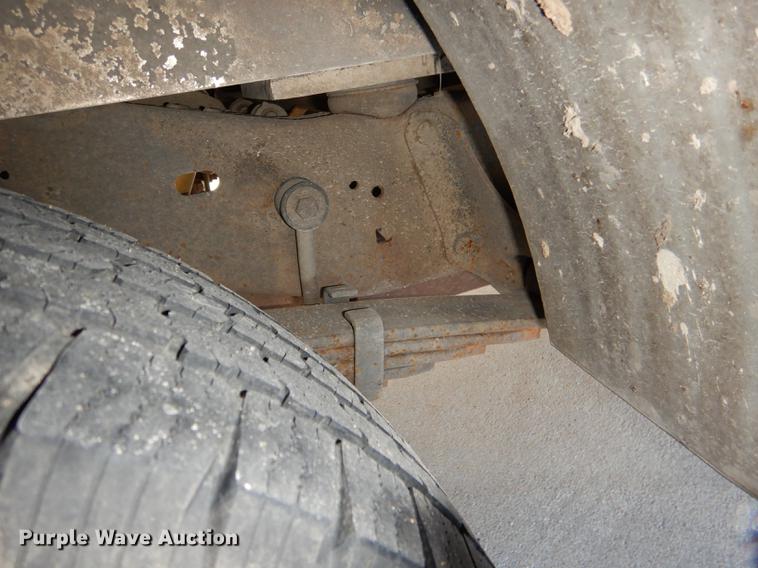 image for item DE0006 2001 Ford Econoline E450 Super Duty ambulance