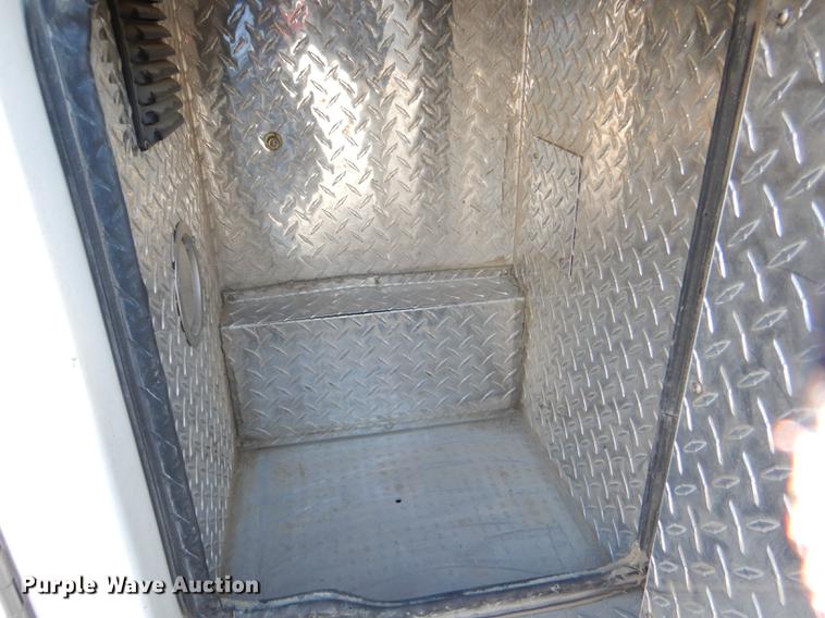 image for item DE0006 2001 Ford Econoline E450 Super Duty ambulance