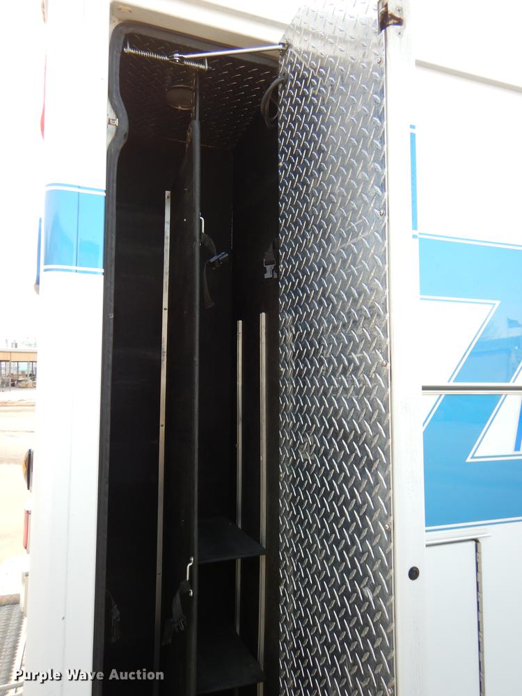 image for item DE0006 2001 Ford Econoline E450 Super Duty ambulance