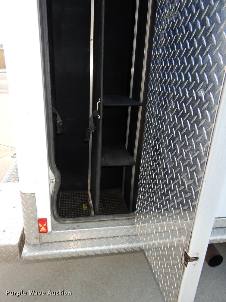 image for item DE0006 2001 Ford Econoline E450 Super Duty ambulance