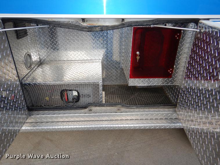 image for item DE0006 2001 Ford Econoline E450 Super Duty ambulance