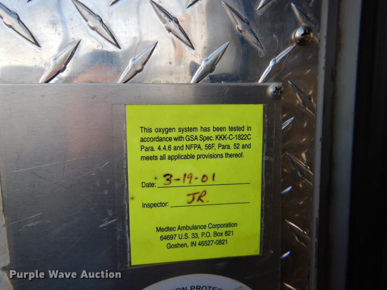 image for item DE0006 2001 Ford Econoline E450 Super Duty ambulance