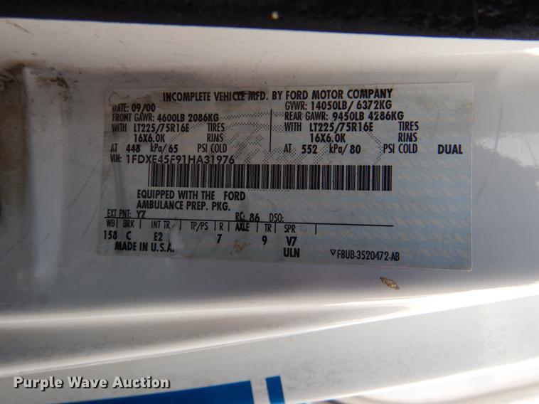 image for item DE0006 2001 Ford Econoline E450 Super Duty ambulance