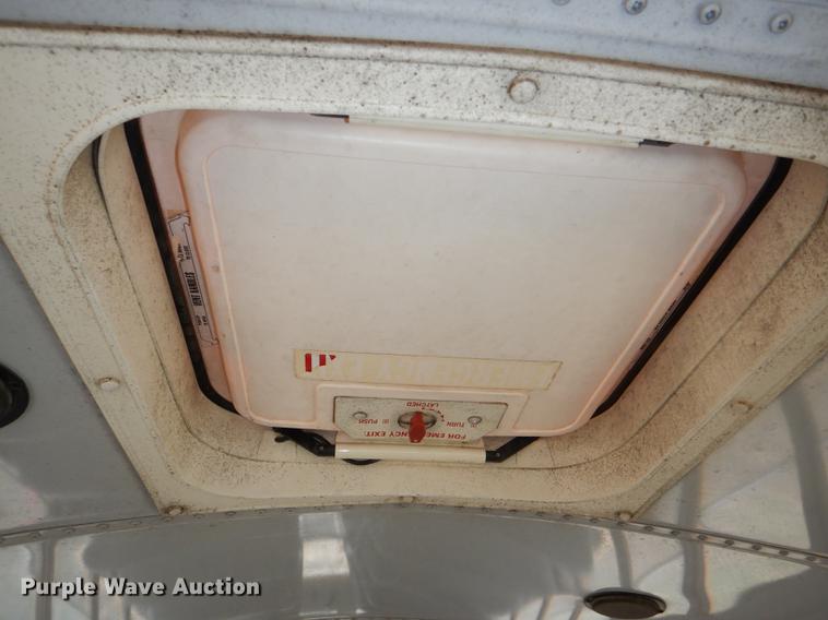 image for item DE0034 2000 International 3800 Thomas school bus