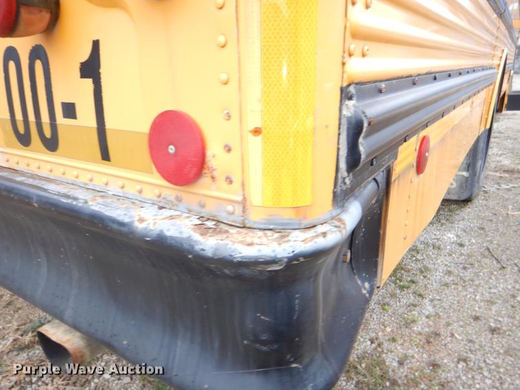 image for item DE0034 2000 International 3800 Thomas school bus