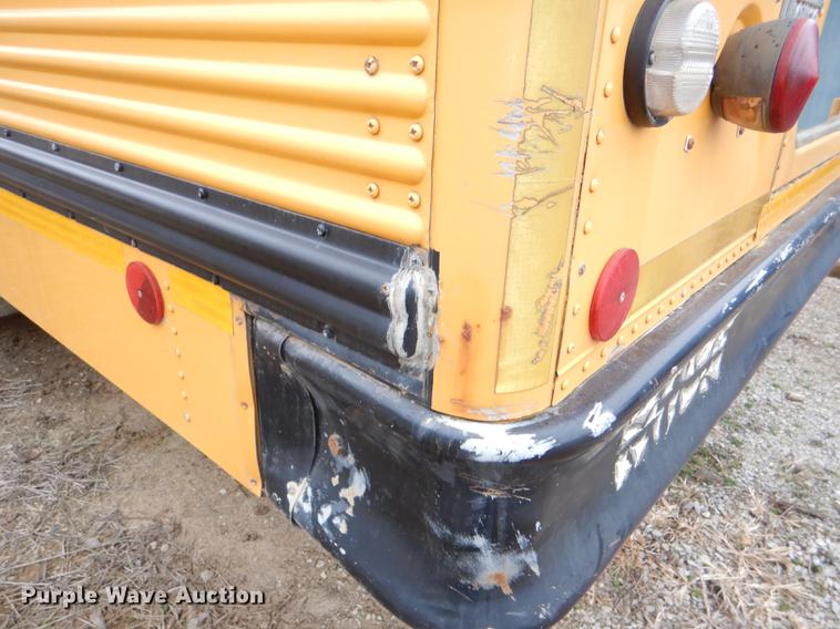 image for item DE0034 2000 International 3800 Thomas school bus