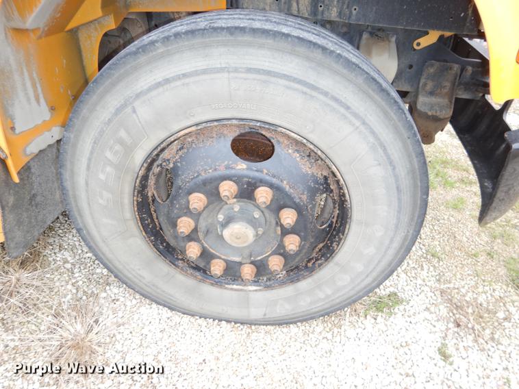 image for item DE0034 2000 International 3800 Thomas school bus