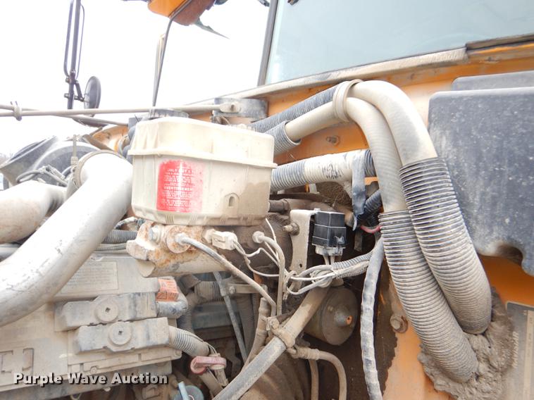 image for item DE0034 2000 International 3800 Thomas school bus