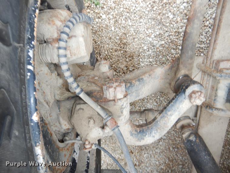 image for item DE0034 2000 International 3800 Thomas school bus