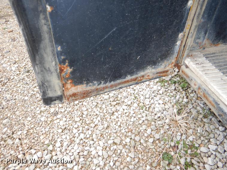 image for item DE0034 2000 International 3800 Thomas school bus