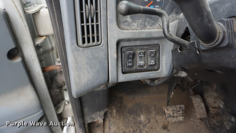 image for item DF1737 2006 International 7400 dump truck