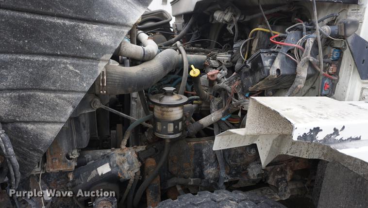 image for item DF1737 2006 International 7400 dump truck