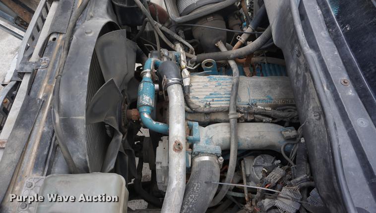 image for item DF1737 2006 International 7400 dump truck