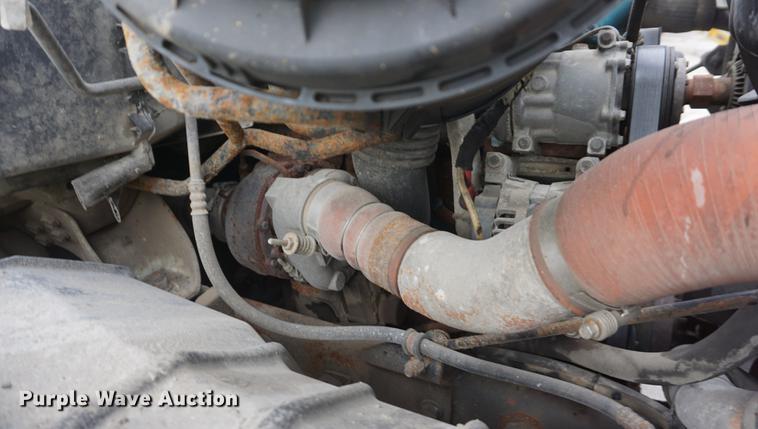 image for item DF1737 2006 International 7400 dump truck