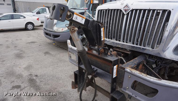 image for item DF1737 2006 International 7400 dump truck