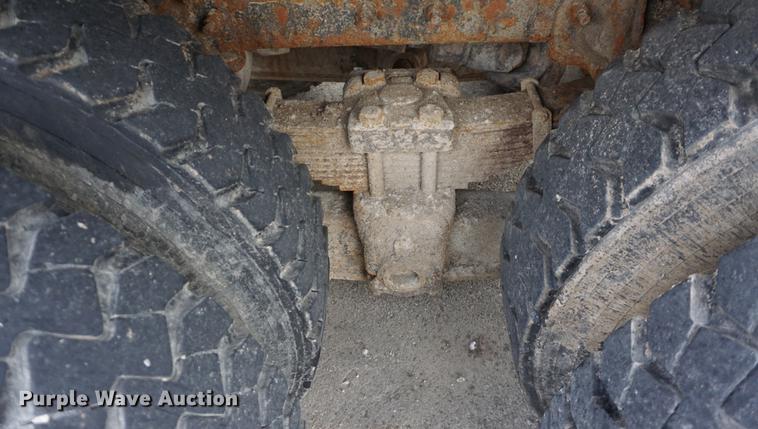 image for item DF1737 2006 International 7400 dump truck