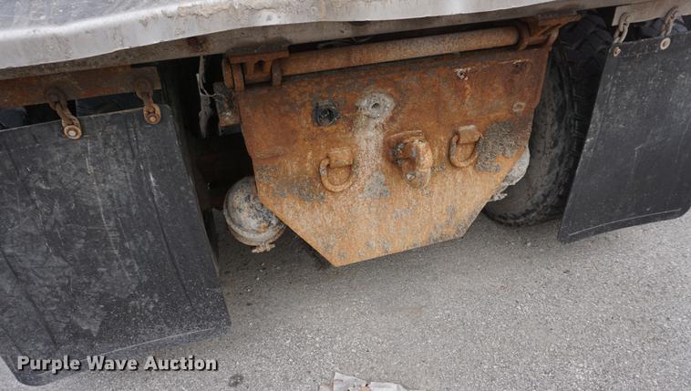 image for item DF1737 2006 International 7400 dump truck