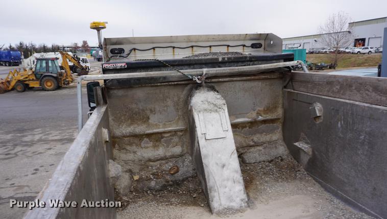 image for item DF1737 2006 International 7400 dump truck