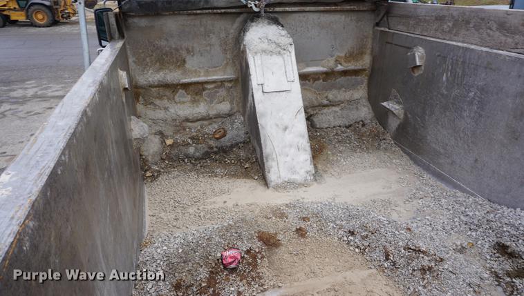 image for item DF1737 2006 International 7400 dump truck