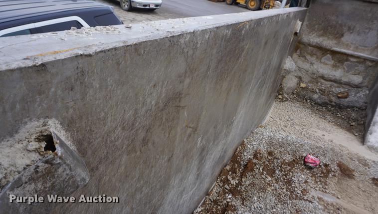 image for item DF1737 2006 International 7400 dump truck