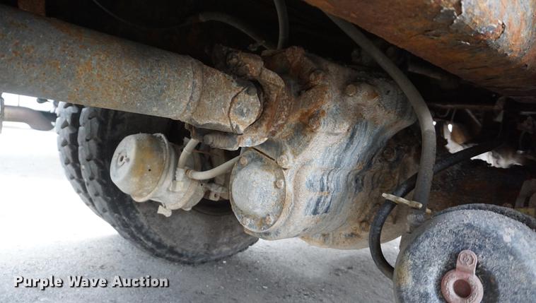 image for item DF1737 2006 International 7400 dump truck