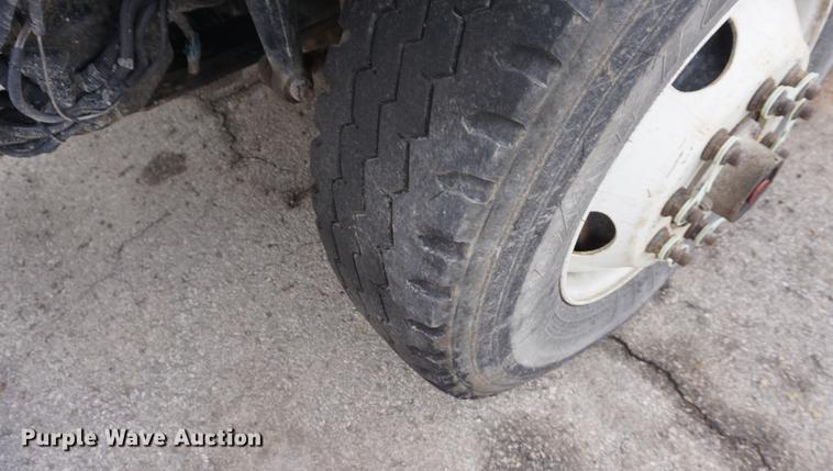 image for item DF1737 2006 International 7400 dump truck