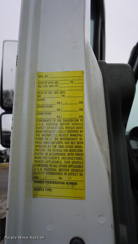 image for item DF1737 2006 International 7400 dump truck