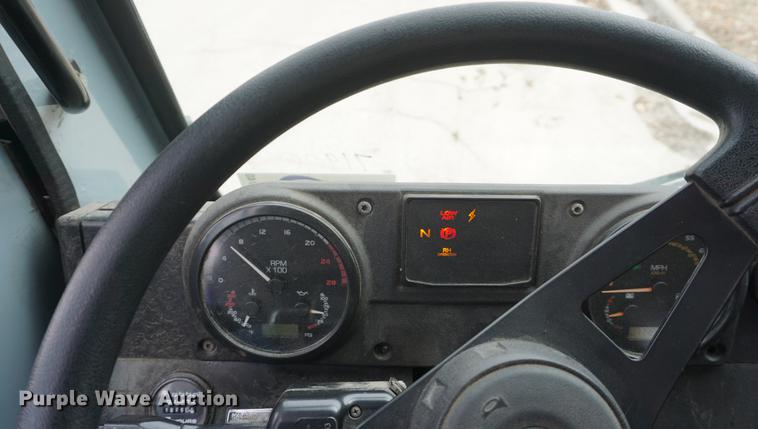 image for item DF1740 2010 Mack LE600 refuse truck