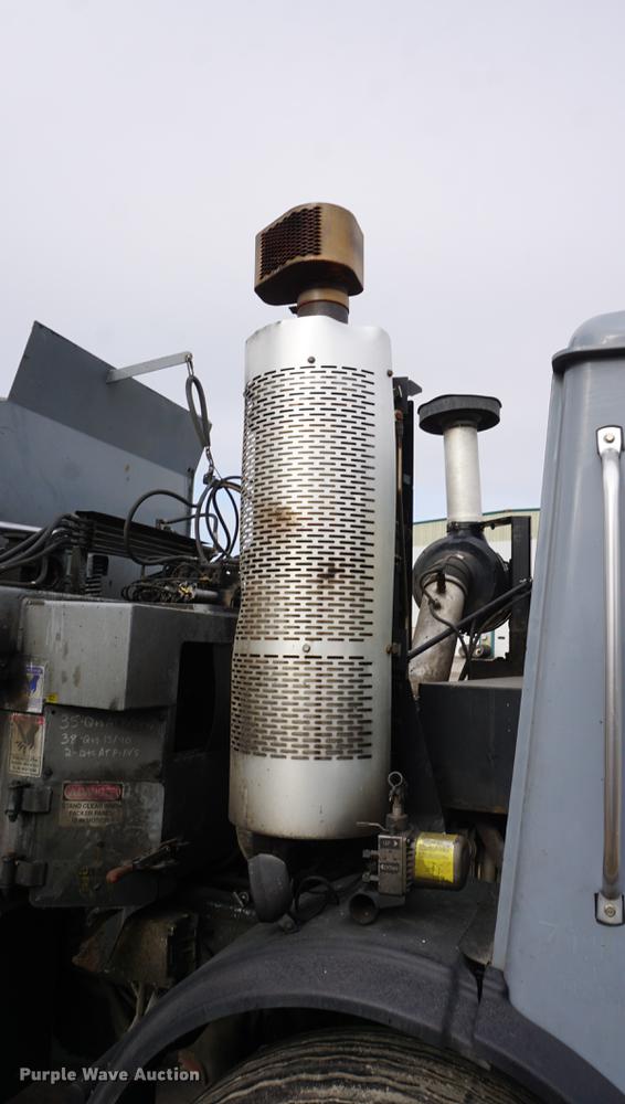 image for item DF1740 2010 Mack LE600 refuse truck