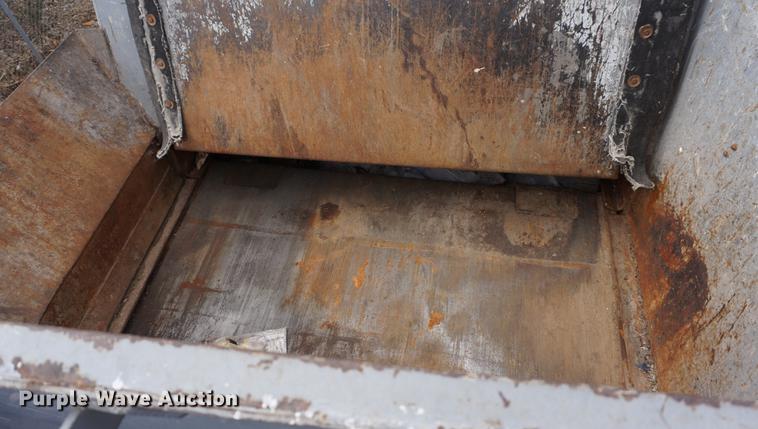 image for item DF1740 2010 Mack LE600 refuse truck