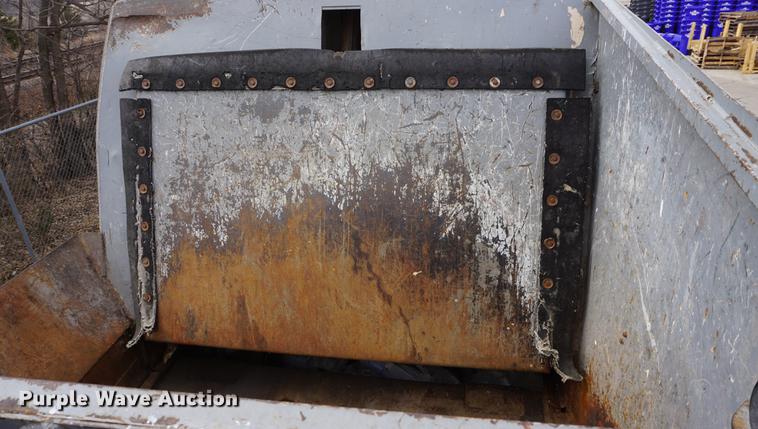 image for item DF1740 2010 Mack LE600 refuse truck