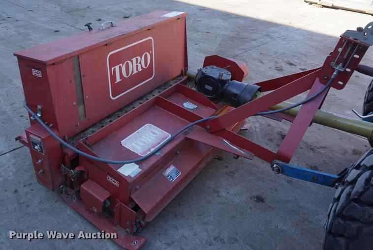 image for item DF1741 2004 Toro 93 seeder