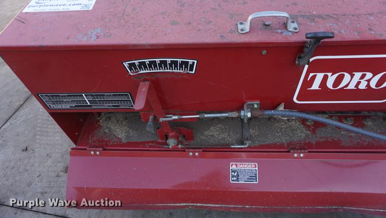 image for item DF1741 2004 Toro 93 seeder