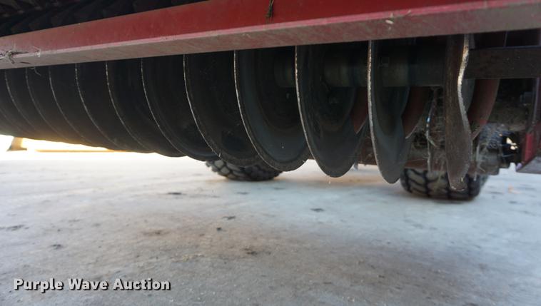 image for item DF1741 2004 Toro 93 seeder