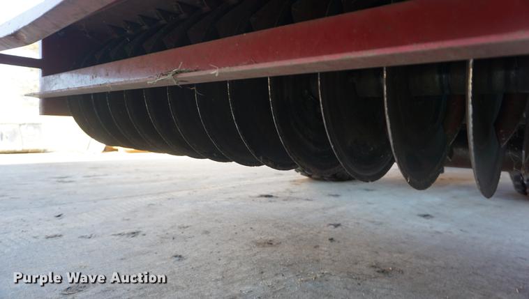 image for item DF1741 2004 Toro 93 seeder