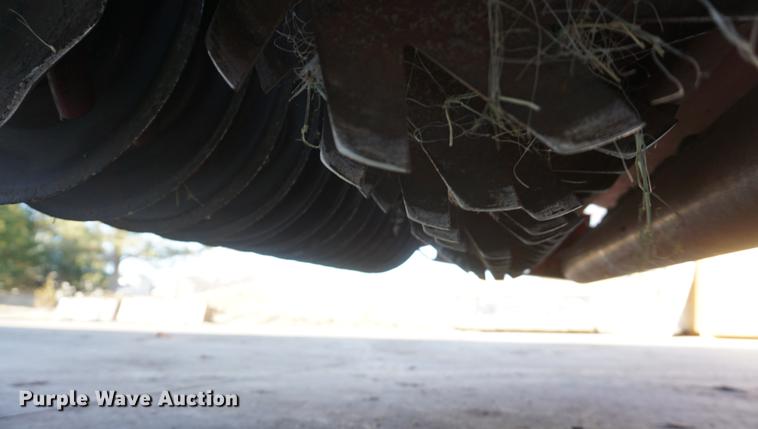 image for item DF1741 2004 Toro 93 seeder