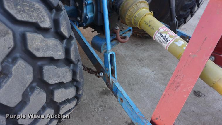 image for item DF1742 1986 Ford 1910 tractor