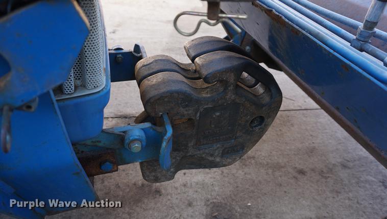 image for item DF1742 1986 Ford 1910 tractor