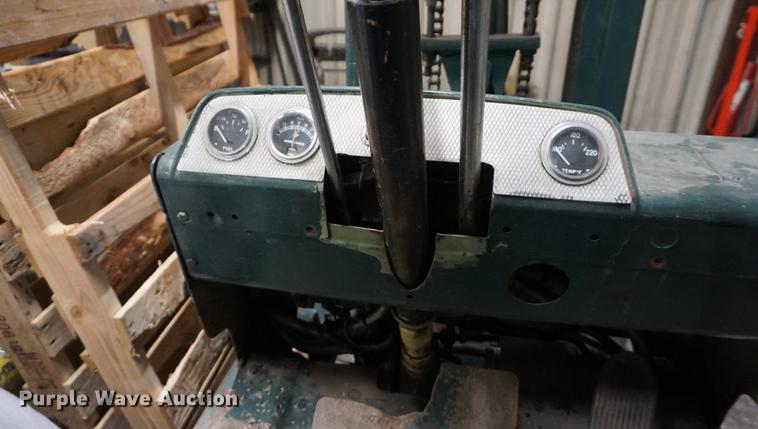 image for item DF1743 Clark forklift