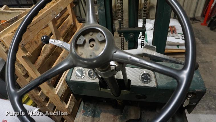 image for item DF1743 Clark forklift