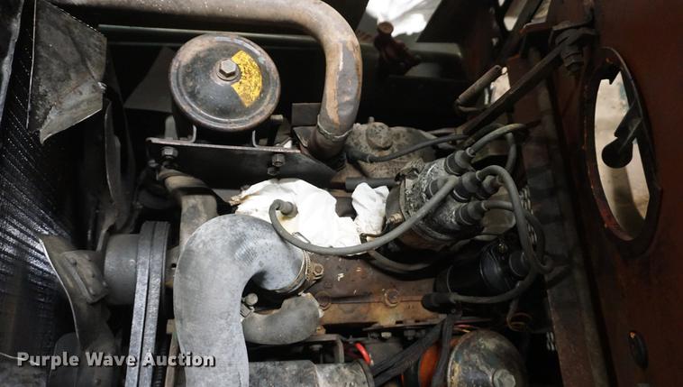 image for item DF1743 Clark forklift