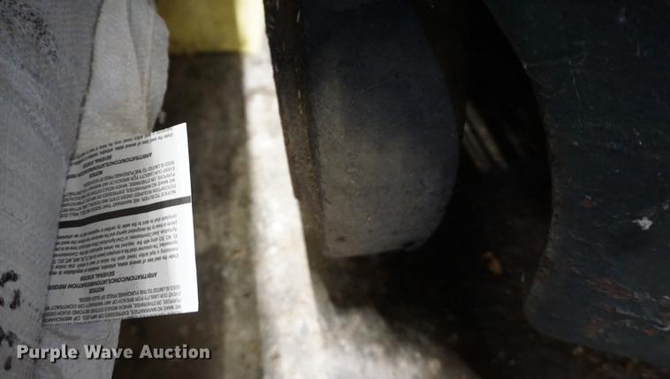 image for item DF1743 Clark forklift