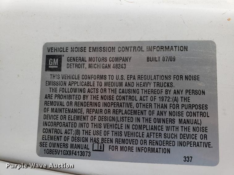 image for item DF2445 2009 Chevrolet C5500 shuttle bus